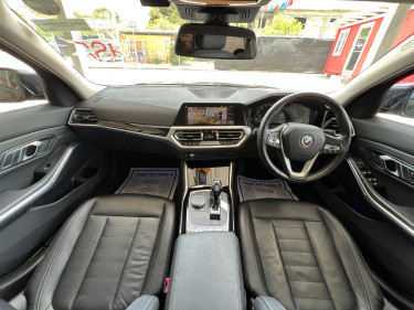 2019 BMW 320i 3 Series 
