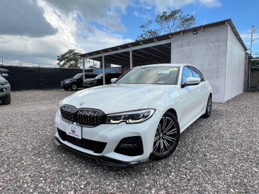 2020 BMW 320i 3 Series  Cars St. Catherine 