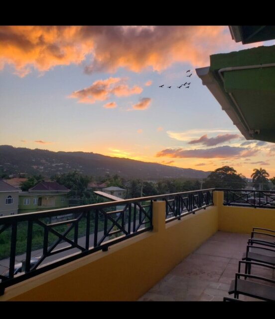 1 Bedroom 1 Bath With Amenities In Prime Location