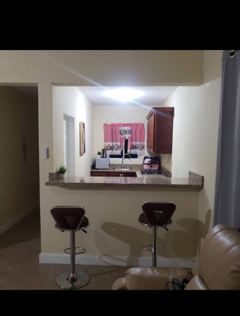 1 Bedroom 1 Bath With Amenities In Prime Location