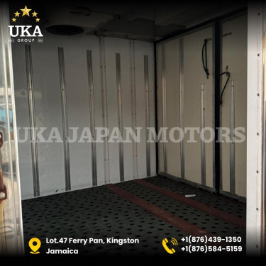 ISUZU ELF TRUCK FREEZER