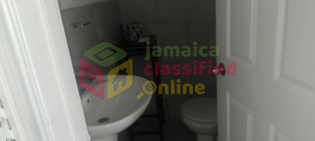 2 Bedrooms Ground Level Apartment In Kingston 6