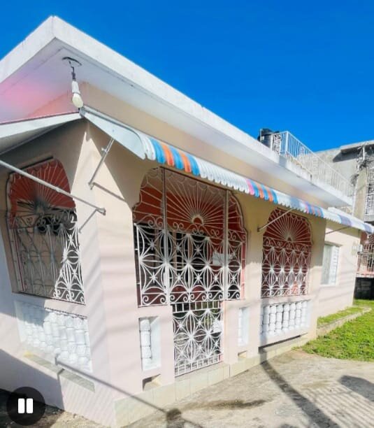 6 Bedroom House Houses Montegobay