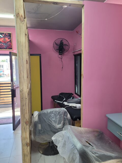 Private Room Makeup & Accessories Willowdene Parkway