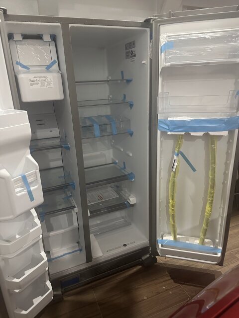 22 CU FT Whirlpool Refrigerators St Andrew