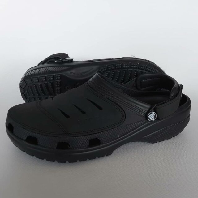 Suade Crocs