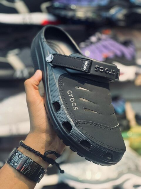 Suade Crocs