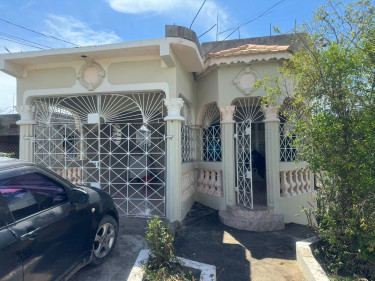 4 Bedroom  Houses Old Harbour Glades