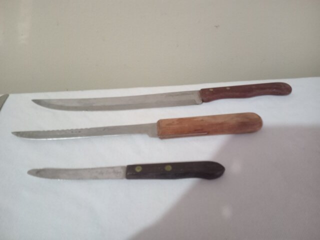 Assorted Knives