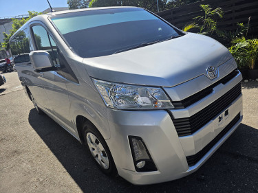 2020 Toyota Hiace Buses 57 Hope Road, Kingston 6