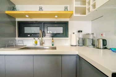 1 Bedroom Kingston Paradise Luxury Suite