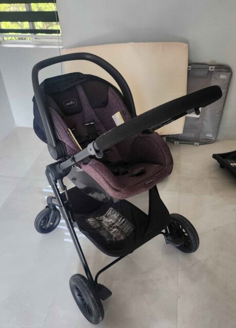 Stroller And Car Seat Strollers & Carriers Kingston