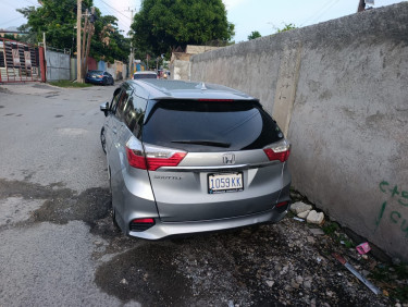 Honda Shuttle For Rent
