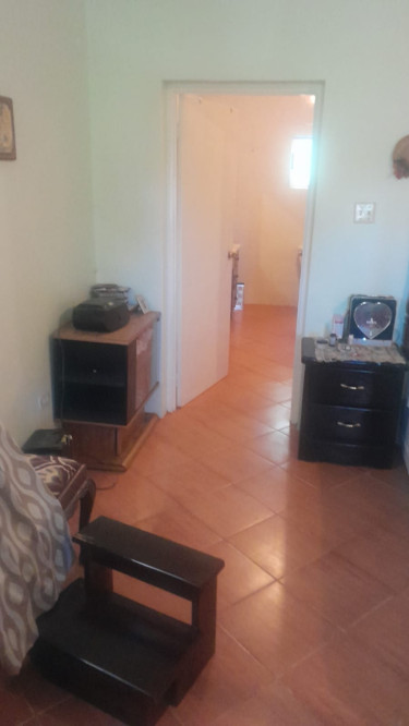 4 Bedrooms House