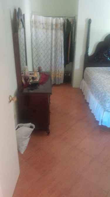 4 Bedrooms House