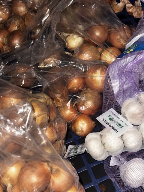 Whole Sale And Retail Onion And Garlic