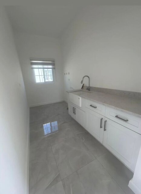 2 Bedroom House,  2 Bathroom