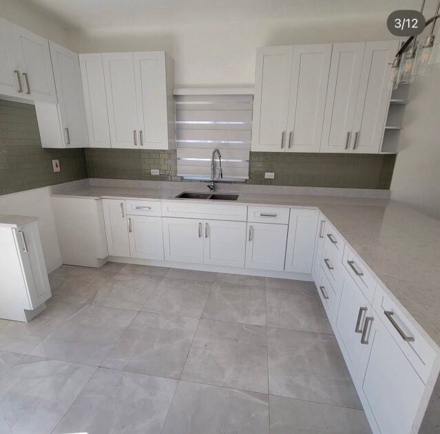 2 Bedroom House,  2 Bathroom
