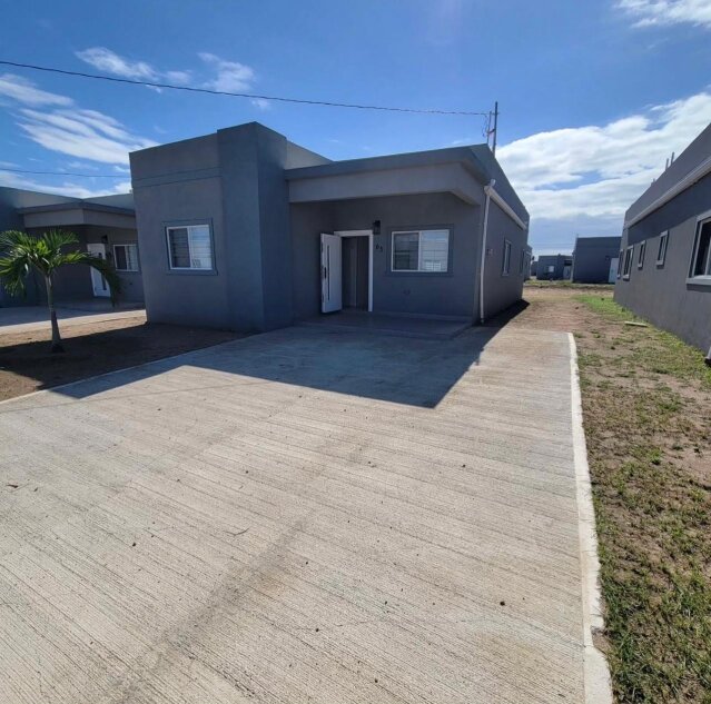 2 Bedroom House,  2 Bathroom Houses Port Ridge Estate Portmore
