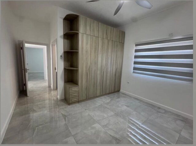 2 Bedroom House,  2 Bathroom