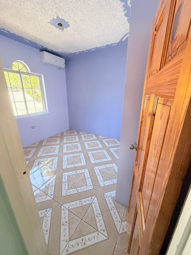 2 Bedroom & 1 Bathroom - Open Living Concept Apt