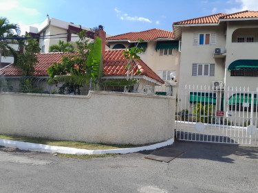 1 Bedroom Apt For Sale 