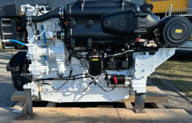 Surplus CAT C18 Marine Propulsion Engine Boats Top Hill