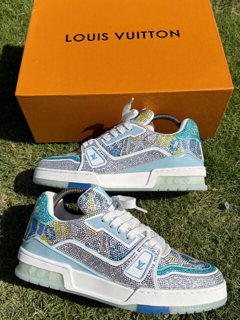 Men Shoes Available For Sale