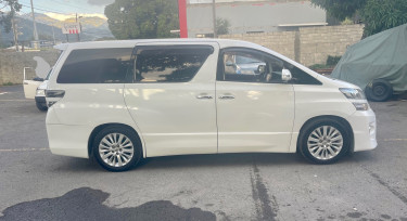 2013 TOYOTA VELLFIRE (NEWLY IMPORTED)