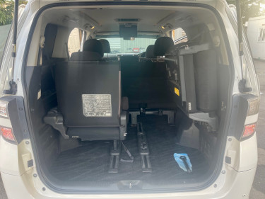 2013 TOYOTA VELLFIRE (NEWLY IMPORTED)