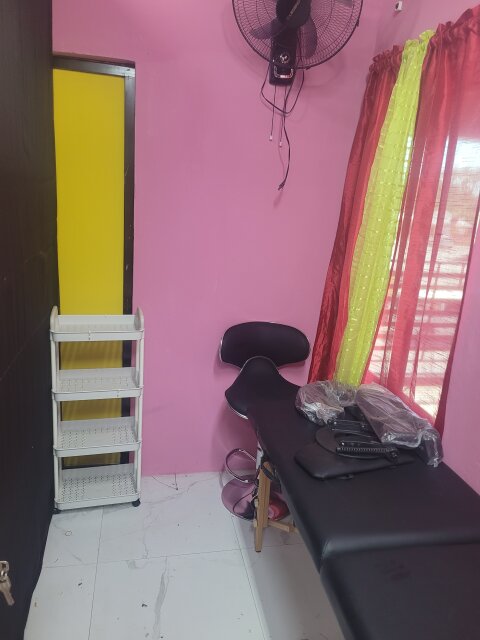Private Room Bath & Body Spanish Town