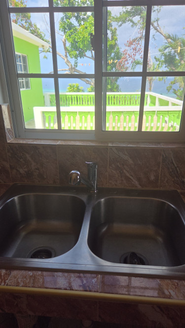 3 Bedroom, Plus Basement, Hugh Balcony 
