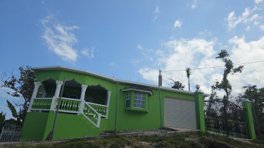 3 Bedroom, Plus Basement, Hugh Balcony 