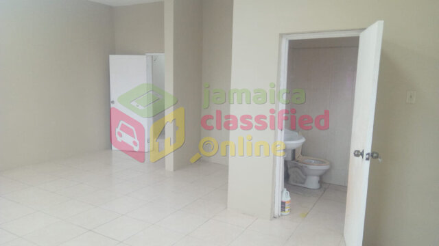 SHOP/OFFICE FOR RENT ON 3RD FLOOR USD$2,000