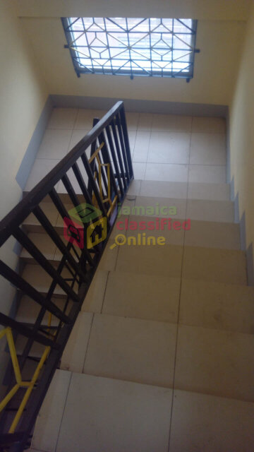 SHOP/OFFICE FOR RENT ON 3RD FLOOR USD$2,000