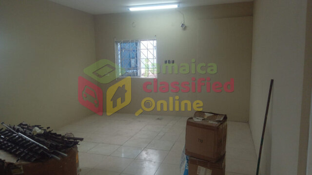 SHOP/OFFICE FOR RENT ON 3RD FLOOR USD$2,000
