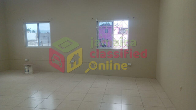 SHOP/OFFICE FOR RENT ON 3RD FLOOR USD$2,000