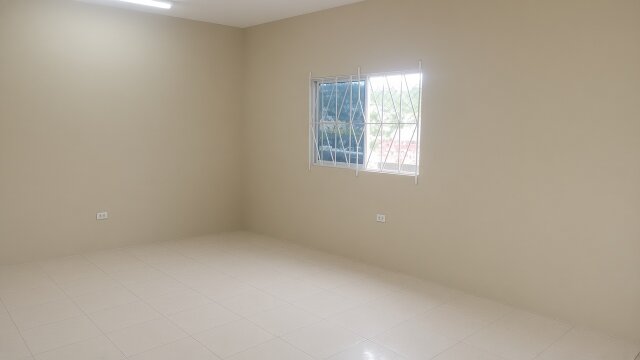 SHOP/OFFICE FOR RENT ON 3RD FLOOR USD$2,000