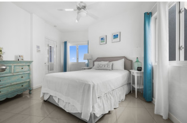 2 Bedrooms 1 Bath Oceanfront Penthouse For Sale
