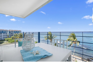 2 Bedrooms 1 Bath Oceanfront Penthouse For Sale