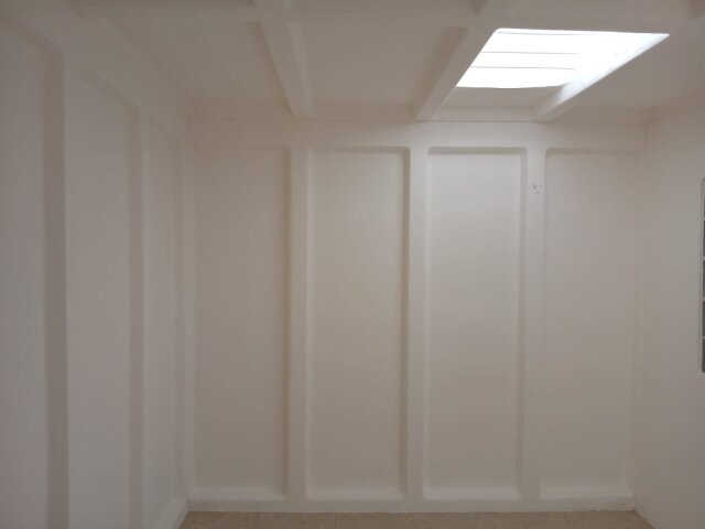 4 Bedrooms House