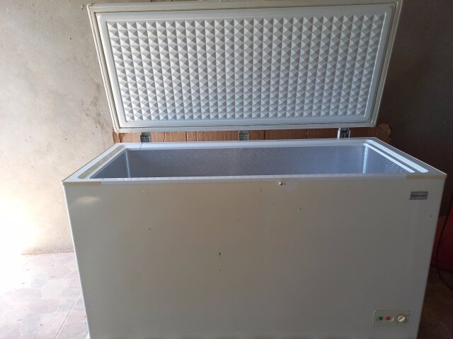 MASTERTECH CHEST FREEZER (Model: HS 546CE)