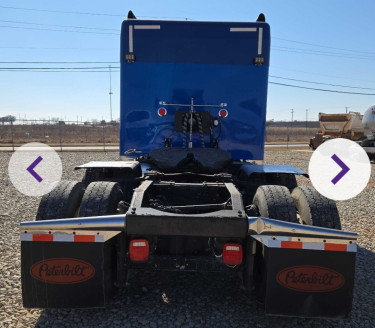 2007 Peterbilt 379 Semi Truck