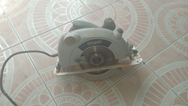 Erbauer 210mm Circular Saw 220v 50Hz 1700 Watt