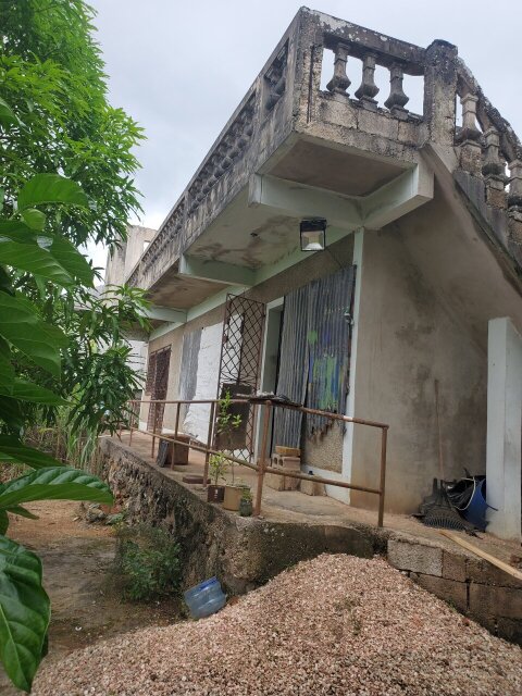 Unfinished Commercial Building Commercial Kinlos, Clarks Town