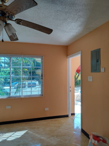 3 Bedroom, 3 Bathroom Townhouse Meadowbrook