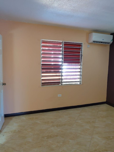 3 Bedroom, 3 Bathroom Townhouse Meadowbrook