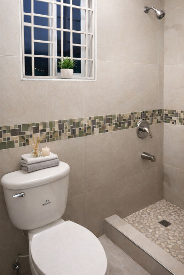 2 Bedroom, 2.5 Bathroom Townhouse Seymour Avenue