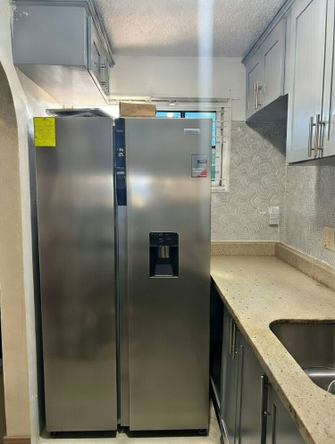 2 Bedroom, 2.5 Bathroom Townhouse Seymour Avenue