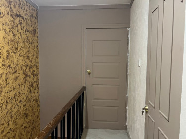 2 Bedroom, 2.5 Bathroom Townhouse Seymour Avenue